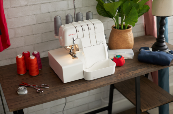 SINGER® S0700 Serger