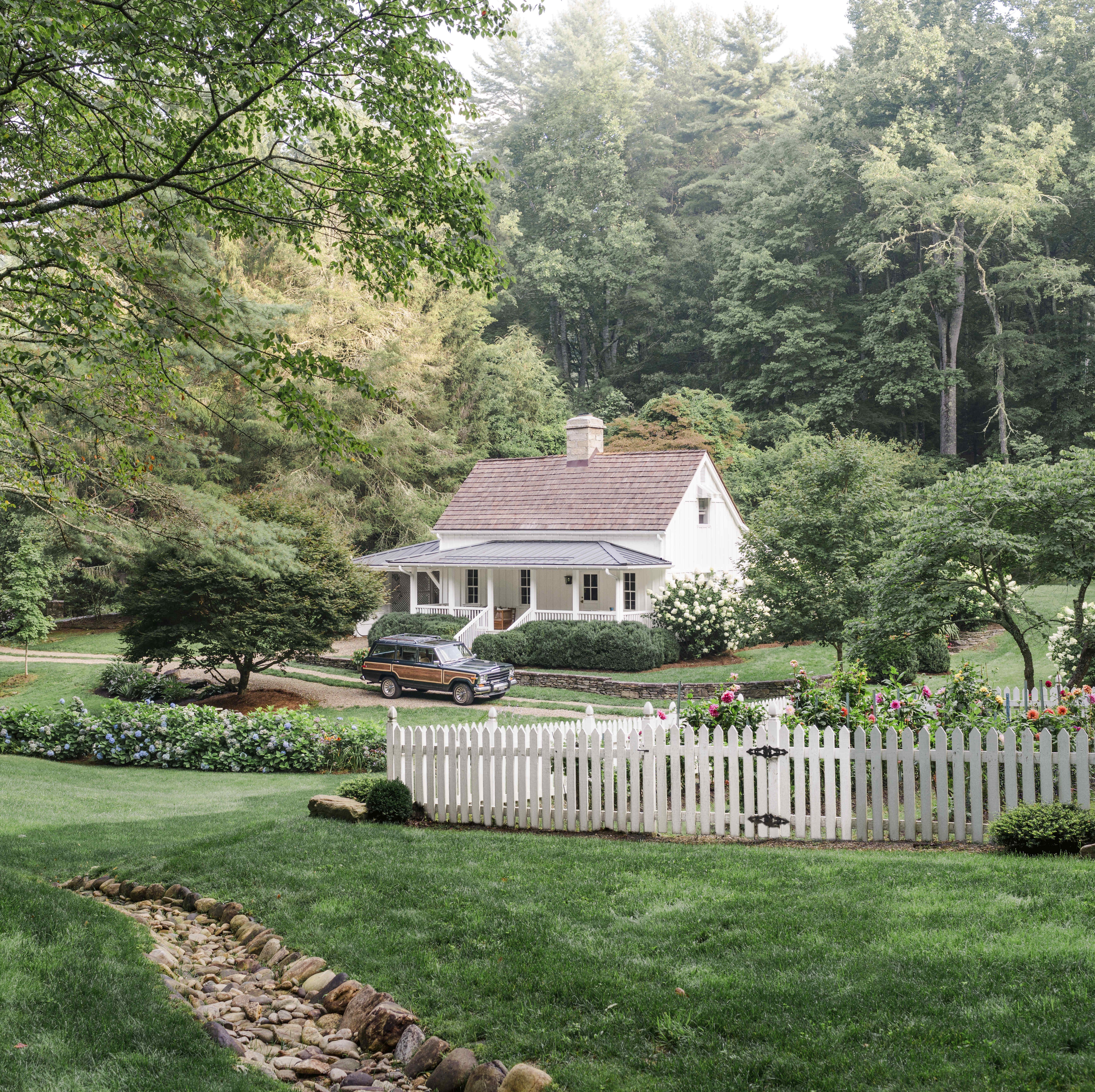 This Charming Cottage Is Proof That the Best Things Come in Small Packages