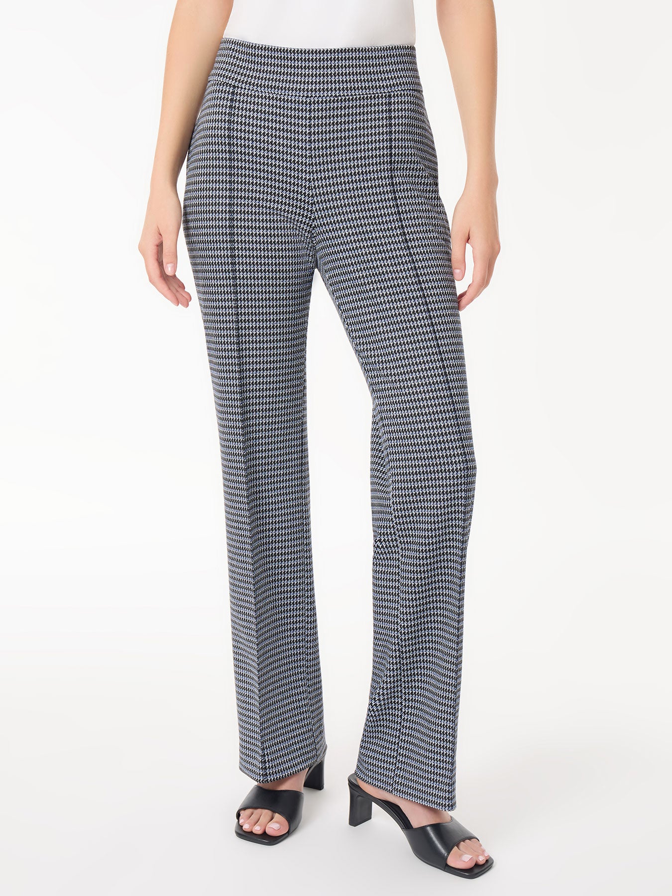 Pull-On Houndstooth Wide Leg Knit Pant