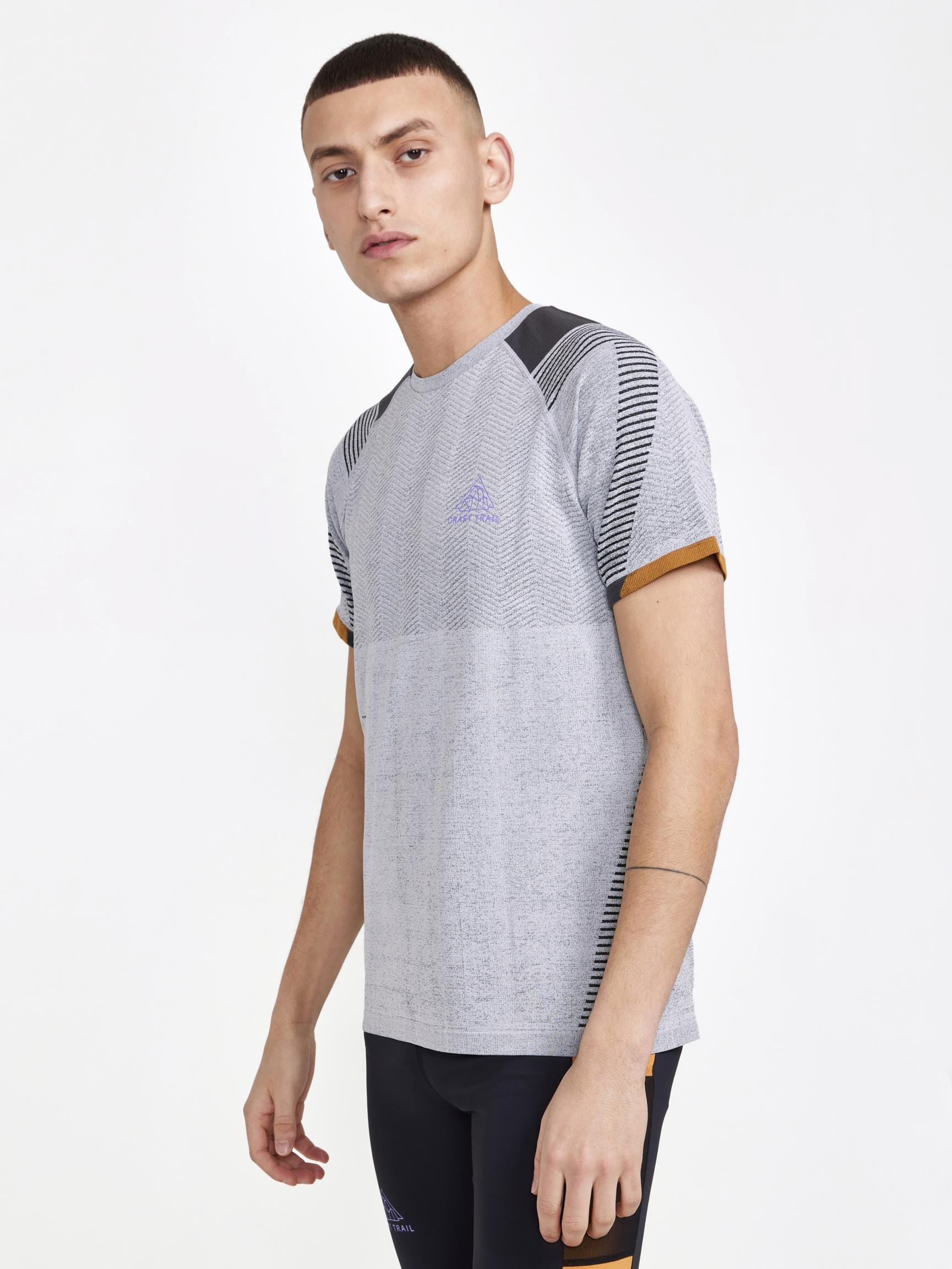 Image of MEN'S PRO TRAIL RUNNING FUSEKNIT SHORT SLEEVE TEE