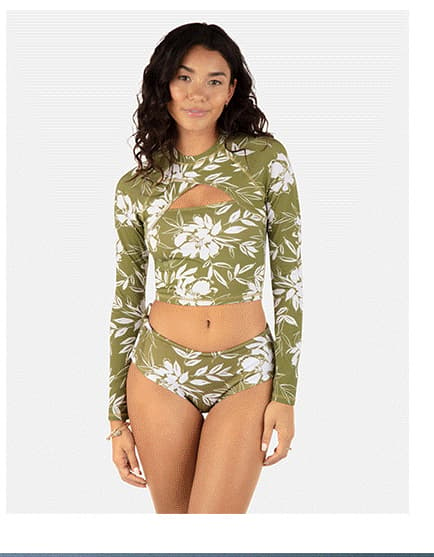 Waimea Valley Long Sleeve Cropped Cross Yoke Rashguard