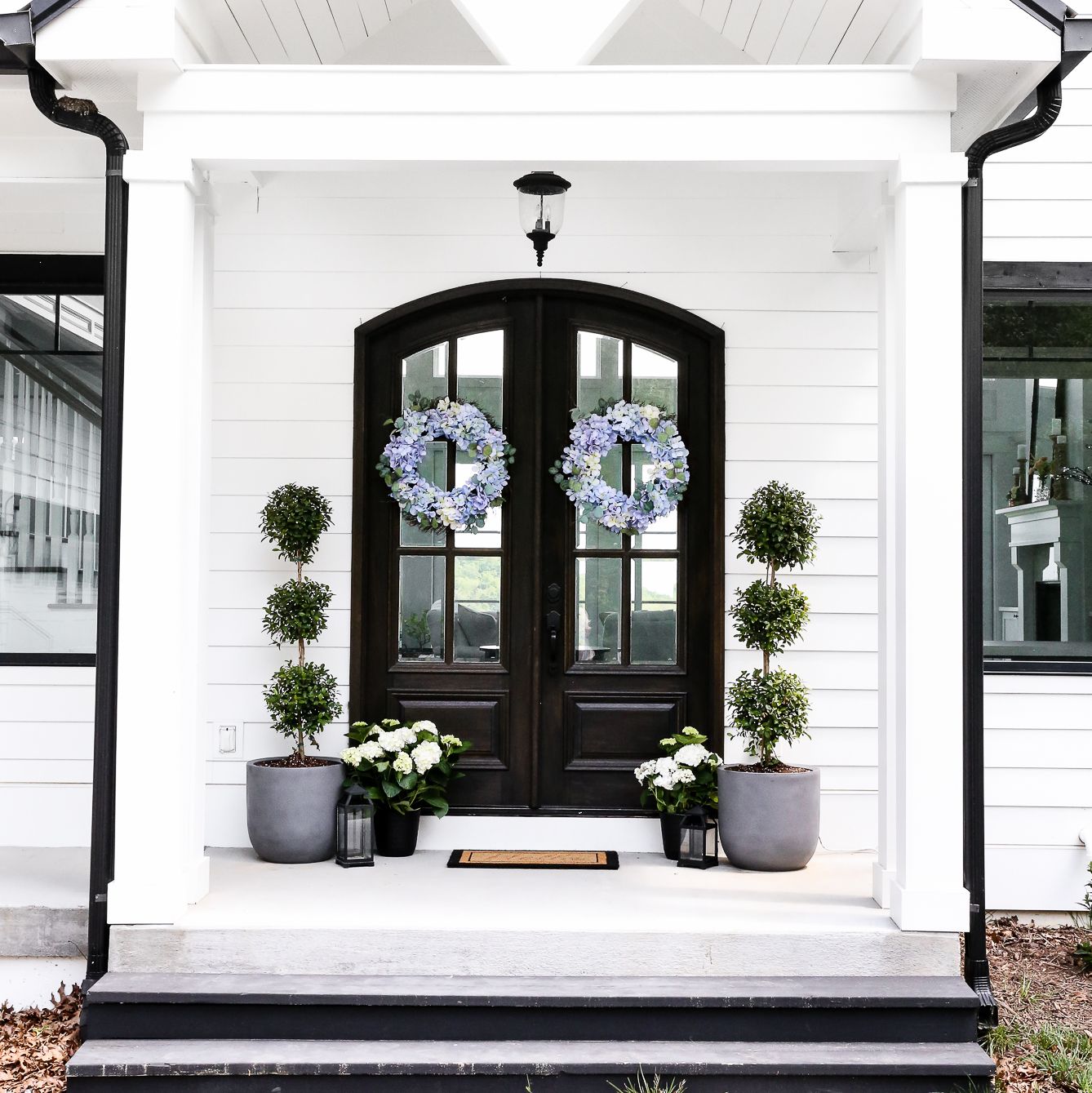 Instantly Boost Your Curb Appeal With These Charming Front Door Ideas