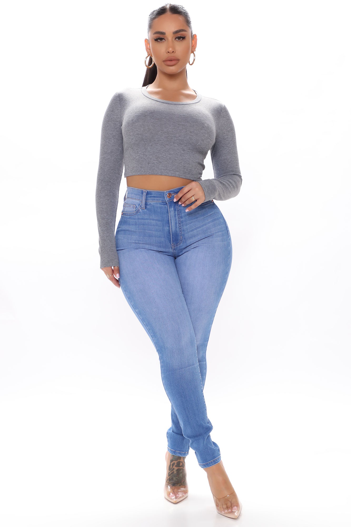 Image of Show Off The Curves Super Stretch Booty Lifter Skinny Jeans - Medium Blue Wash