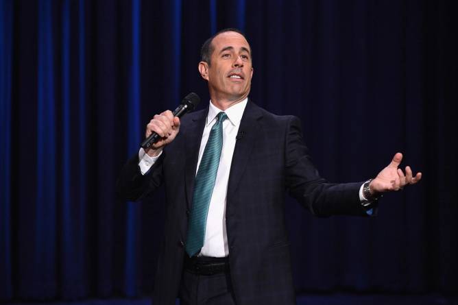 Jerry Seinfeld performing