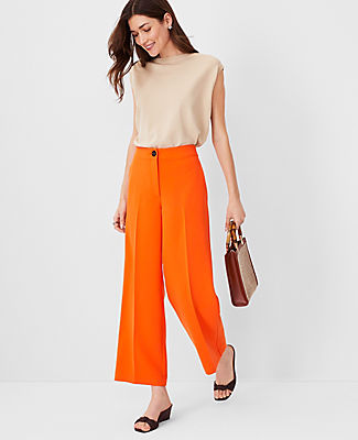 The Wide-Leg Ankle Pant