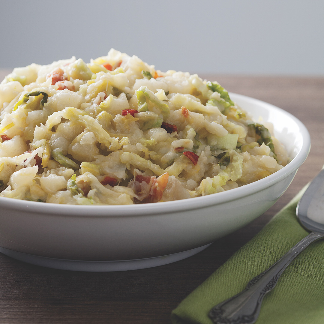 ☘️ Colcannon - A Taste of Ireland Start your celebration with Colcannon, a traditional Irish dish that combines creamy mashed potatoes with kale or cabbage. 