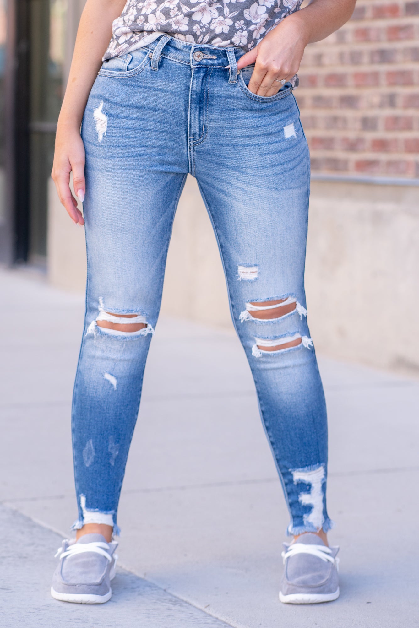 Wesley High Rise Distressed Skinny