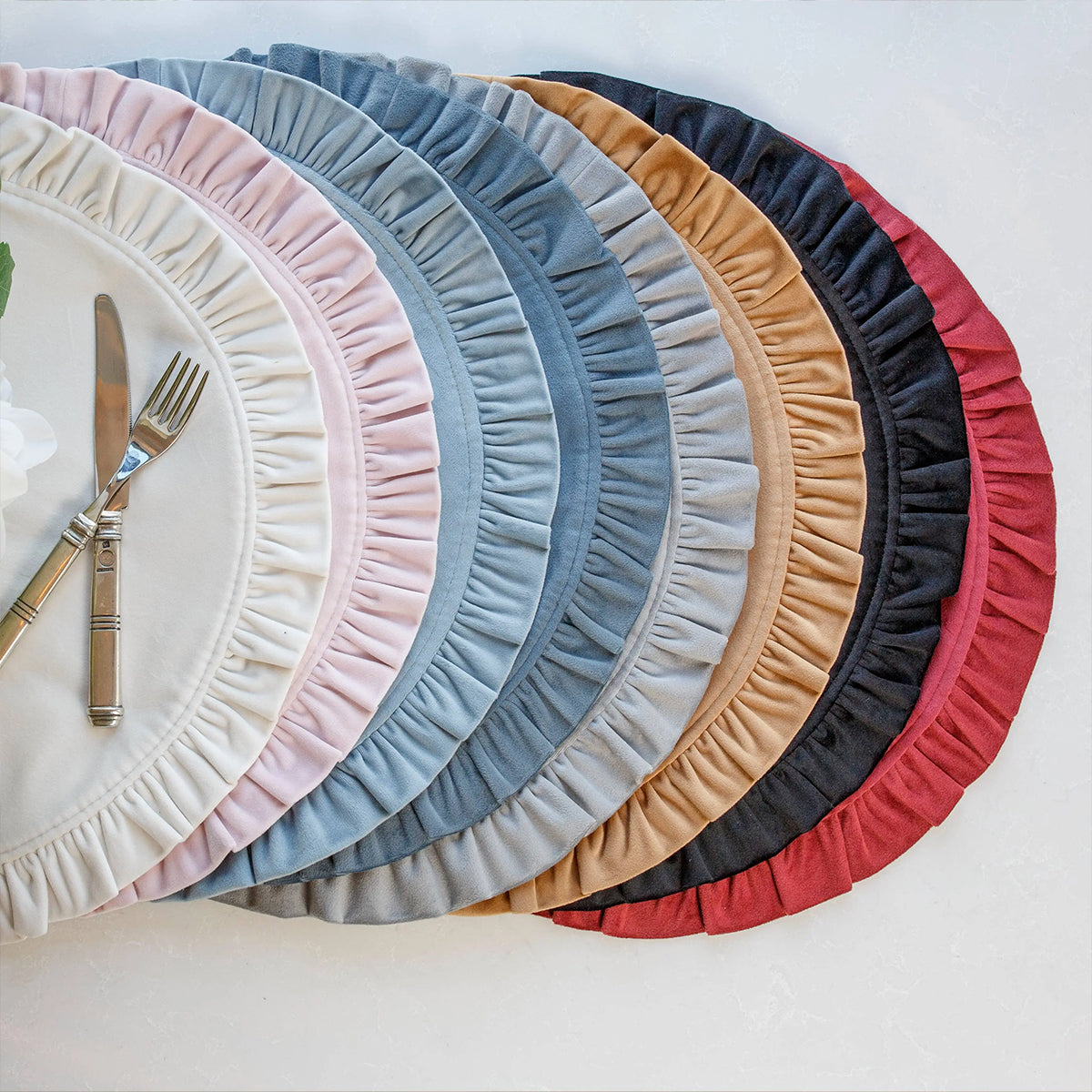 Image of Velvet Round Placemat with Ruffle