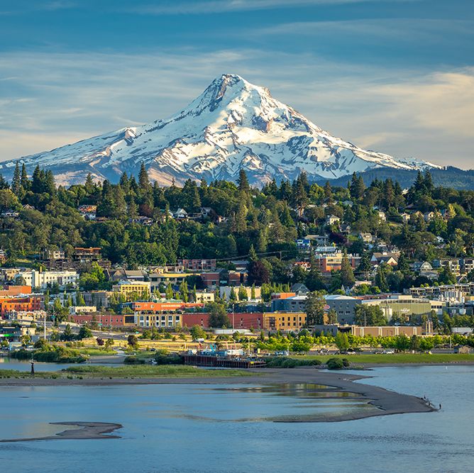 This Magical Oregon Town Is Home to Mountains, Rivers, and Lots of Fruit Orchards