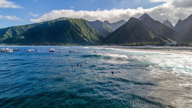 Olympic surfing competition in Tahiti