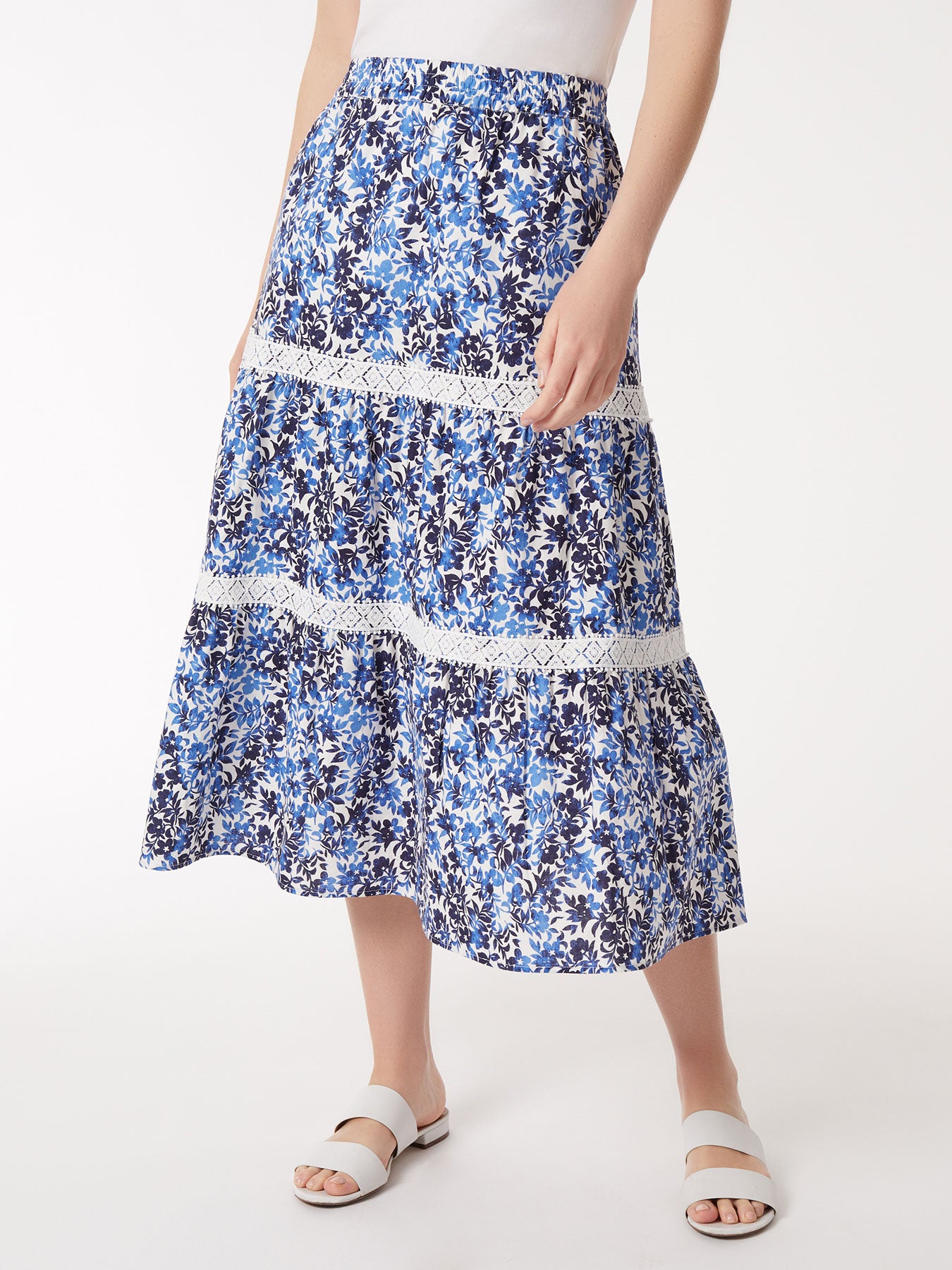 Image of Pull-On Tiered Lace Trim Maxi Skirt