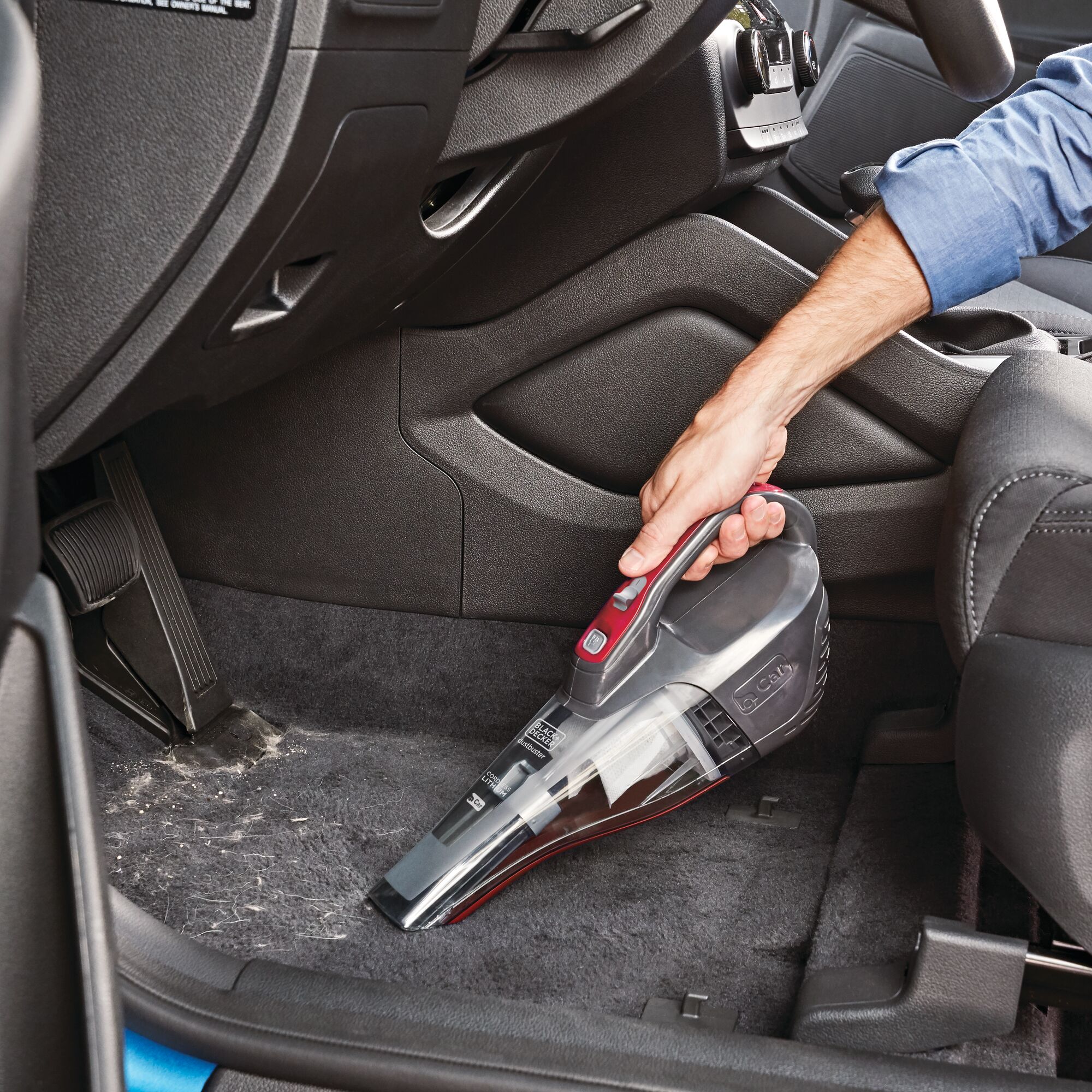 BLACK + DECKER car vacuum